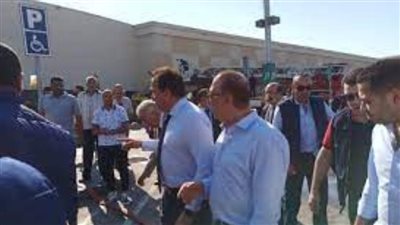 وزير الصحة ومحافظ الإسكندرية يتفقدان موقع حريق كارفور