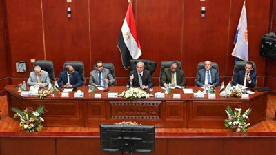  خلال لقائه برؤساء أجهزة المدن الجديدة ..وزير الإسكان يصدر حزمة من التكليفات