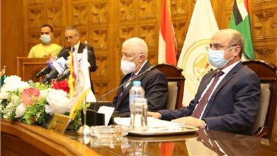 بعد قليل.. وزير العدل ورئيس قضايا الدولة يشهدان حلف اليمين القانونية لأعضاء الهيئة الجدد 