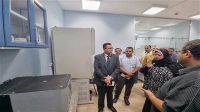  د. أيمن عاشور يستعرض تقريرًا عن مشروع تأهيل المعامل الجامعية للاعتماد الدولي بجامعة دمنهور (صور)