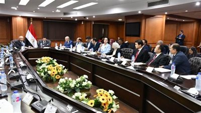 وزير الرياضة يبحث التعاون المشترك مع مجموعة من سفراء الدول الآسيوية (صور)