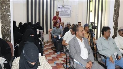 مركز البحر الأحمر للدراسات السياسية والأمنية في اليمن ينظم حلقة نقاشية عن السلام والمرأة بمأرب (صور)