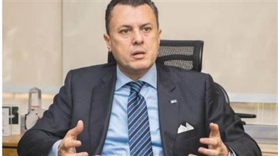 وزير السياحة يناقش خطط واستراتيجيات الترويج لمصر