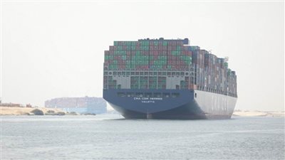 قناة السويس تشهد عبور 57 سفينة بحمولات صافية 3.4 مليون طن (صور)