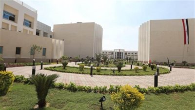 وزير التعليم العالي يتفقد جامعة السادس من أكتوبر التكنولوجية (صور)