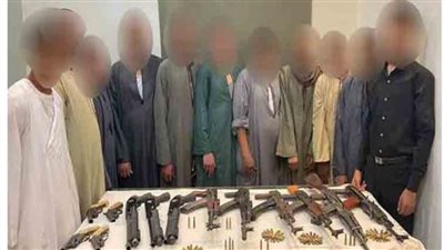 الأمن العام يضبط 11 متهمًا بـ13 قطعة سلاح ومواد مخدرة بأسيوط 