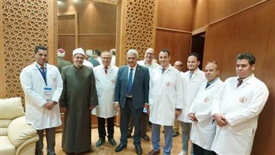 رئيس جامعة الأزهر يتفقد مستشفى الحسين الجامعي