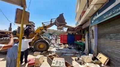 وزير الإسكان يُصدر 12 قرارا وزاريا لإزالة مخالفات البناء والتعديات بالقطاع الأول للساحل الشمالي الغربي (صور)