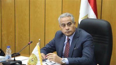 القوى العاملة: صرف 2.1 مليار جنيه إعانات طوارئ لـ420 ألفا و477 عاملًا في 3947 منشأة (صور)