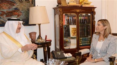 وزيرة الثقافة تلتقي سفير السعودية بالقاهرة لبحث تكثيف التعاون الثقافي (صور)