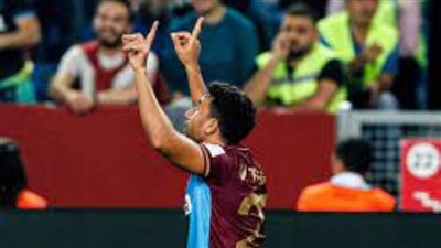تريزيجيه يقود طرابزون للفوز علي النجم الأحمر في الدوري الأوروبي