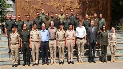 أكاديمية ناصر العسكرية للدراسات العليا تستضيف فريق التدريب المتنقل البريطاني 