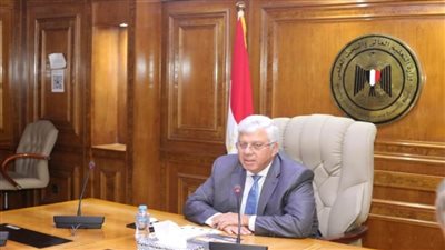 وزير التعليم العالي يبحث سبل تعزيز التعاون البحثي والعلمي مع مؤسسة كلاريفيت (صور)