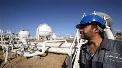 العراق.. تسرب نفطي يوقف العمل بميناء البصرة