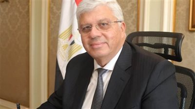 وزير التعليم العالي يُصدر قرارًا بإغلاق كيان وهمي في القاهرة