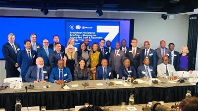 وزيرة التعاون الدولي تُشارك في المائدة المستديرة حول الطاقة المستدامة بإفريقيا وحق الشعوب بالتنمية المستدامة