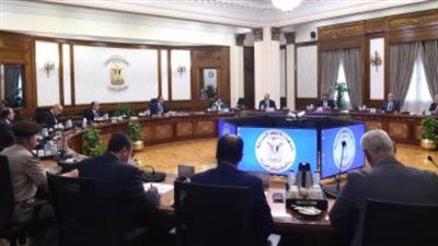 مدبولى: توجيهات رئاسية بتزويد منطقة شق الثعبان بخدمات لتحويلها لمدينة صناعية متكاملة