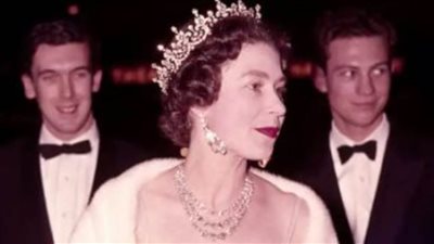 حساب العائلة المالكة البريطانية على تويتر يعلن انتهاء فترة حداد الملكة اليزابيث