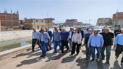 وزير الري يتفقد مشروعات الري في البحيرة (صور)
