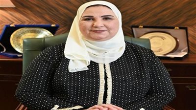 وزيرة التضامن تعلن حزمة من القرارات لكبار السن