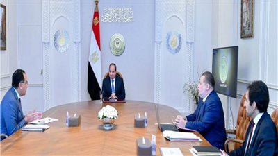الرئيس السيسي يوجه الحكومة والبنك المركزي ببلورة مبادرات جديدة لجذب الاستثمارات 
