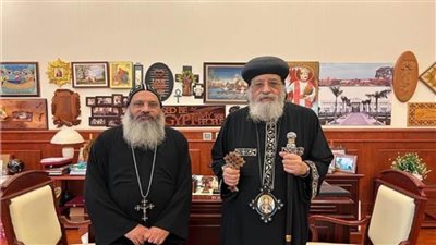 البابا تواضروس يستقبل كاهن الكنيسة في الصين 