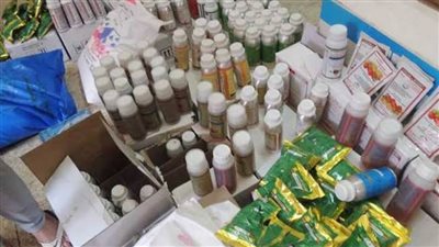 قنا .. ضبط 308 عبوة سماد زراعى سائل منتهى الصلاحية بمركز قوص