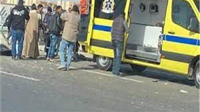 مصرع وإصابة شخصين أطاحت بهما سيارة طائشة بالشرقية 