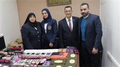 ضبط مستحضرات تجميل و17 تليفون مهربة مع راكب في مطار القاهرة
