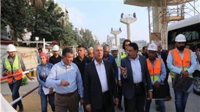 وزير النقل يتفقد مشروع مونوريل شرق النيل ويتابع استعدادات التشغيل التجريبي