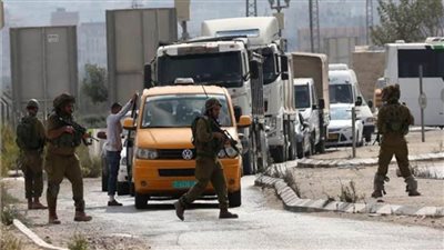 الاحتلال يغلق مداخل نابلس بحثا عن منفذ هجوم «شافي شومرون» 