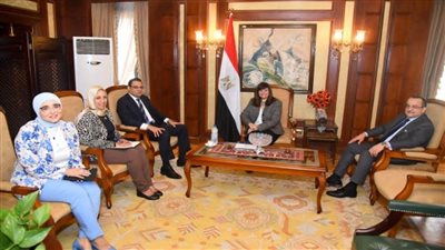 وزيرة الهجرة تلتقي سفير مصر في التشيك لتعزيز التعاون المشترك لصالح الجالية المصرية (صور)