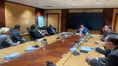 وزير الصحة يبحث مع ممثلي جامعة «جون هوبكنز» التعاون في تطوير وتحسين الخدمات الطبية المقدمة للمواطنين (صور)