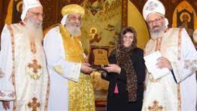 تكريم وزيرة الهجرة في الاحتفال باليوبيل الذهبي لكنيسة السيدة العذراء والأنبا أثناسيوس