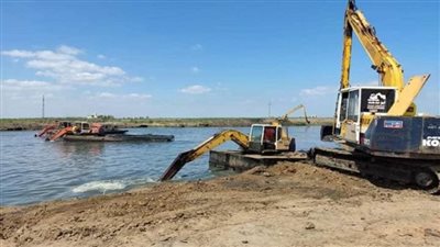 وزير الري يتابع موقف مشروعات الصرف المغطى وإنشاء وتطهير المصارف العامة (صور)