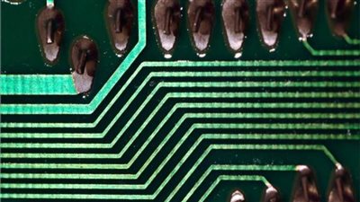 الولايات المتحدة تحظر على الصين استخدام الرقائق الأمريكية 