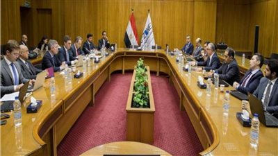 اقتصادية قناة السويس: جلسات نقاشية دورية مع ميرسك وسيمنز للطاقة 