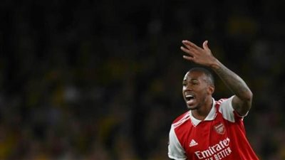 مدافع أرسنال معلقًا على تجديد عقده: 