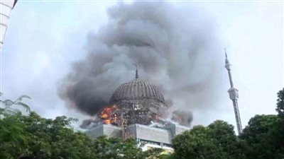 انهيار قبة المسجد الكبير بإندونيسيا في نفس موعد احتراقها منذ 20 عاما