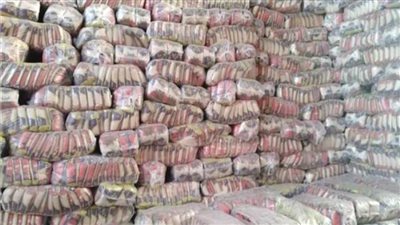 مباحث التموين تضبط 48 طن سلع غذائية مجهولة المصدر بالجيزة 