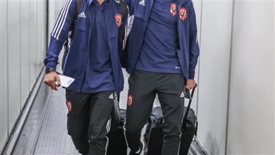 بعثة الأهلي تصل العين إستعداداً لمواجهة الزمالك بالسوبر المصري