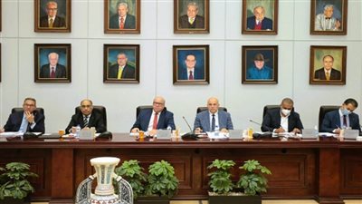 وزير السياحة يترأس أول اجتماع لمجلس إدارة صندوق دعم السياحة والآثار بعد توليه مهام منصبه وزيرا للسياحة والآثار (صور)