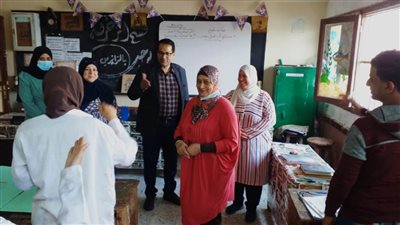 وكيل تعليم الغربية يتابع تسكين طالبات مدرسة المحلة الصناعية بعبد المنعم رياض الإعدادية بنات