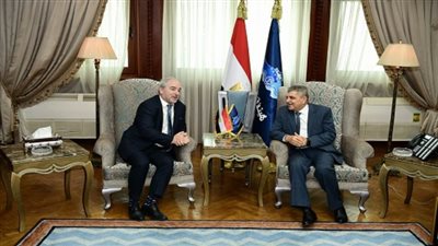 الفريق أسامة ربيع يلتقي نائب رئيس المكتب الأمريكي للملاحة ABS لبحث سبل التعاون المشترك (صور)