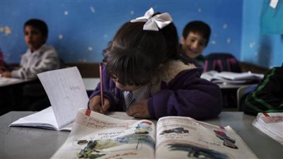 الوزراء ينفي تأجيل المدارس غدًا 