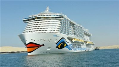 قناة السويس تشهد عبور 94 سفينة بإجمالي حمولات صافية 5 مليون طن (صور)