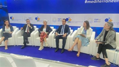  مساعد وزير الإسكان للشئون الفنية يستعرض التجربة المصرية في تعزيز الاستخدام الأمثل للطاقة في المباني