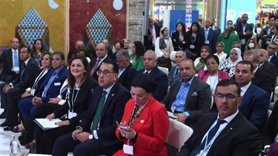 رئيس الوزراء يلقي كلمة خلال جلسة إطلاق المنصة الطوعية لتداول شهادات الكربون