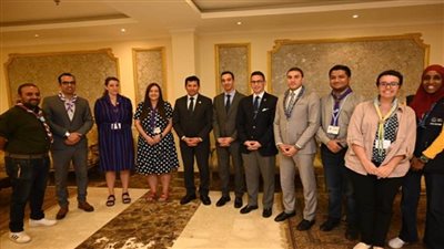 وزير الرياضة يلتقي مديرة الشراكات بالمنظمة العالمية للحركة الكشفية (صور)