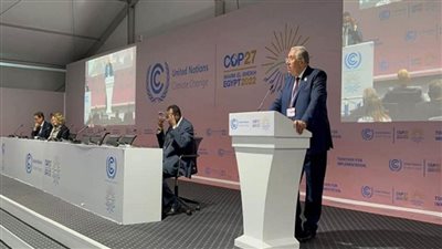 وزير الزراعة يشارك في جلسة 